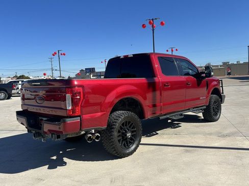 Used 2019 Ford F250 Lariat w/ Lariat Ultimate Package image 5