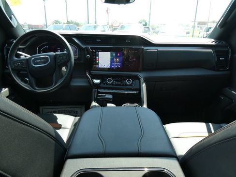 Certified 2024 GMC Sierra 1500 AT4 w/ Technology Package AWD/4WD image 22