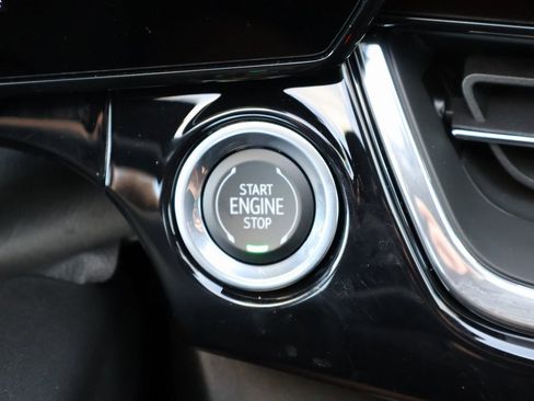 New 2026 Chevrolet Trax RS w/ Sunroof Package image 20