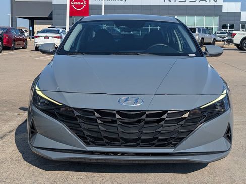 Used 2021 Hyundai Elantra SEL FWD image 6