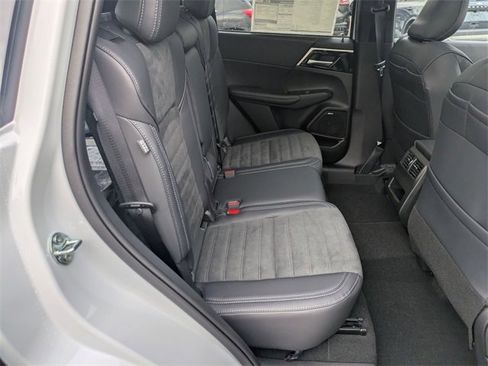 New 2025 Mitsubishi Outlander Trail Edition image 32
