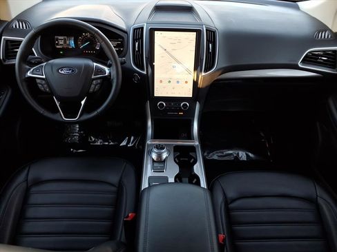 Used 2024 Ford Edge SEL image 16