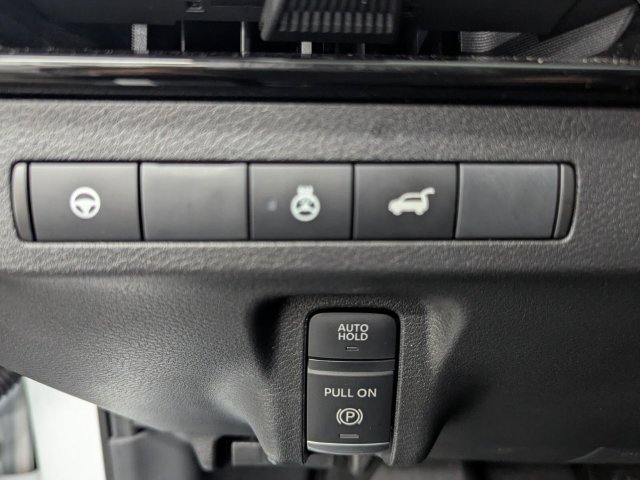 Used 2025 Nissan Murano SL AWD/4WD image 13