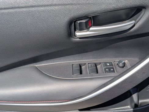 Used 2024 Toyota Corolla SE FWD image 15