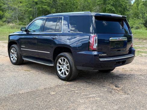Used 2018 GMC Yukon Denali image 3
