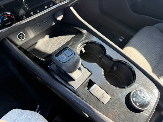 Used 2023 Nissan Rogue SV AWD/4WD image 22