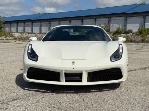 Used 2019 Ferrari 488 Spider RWD image 3