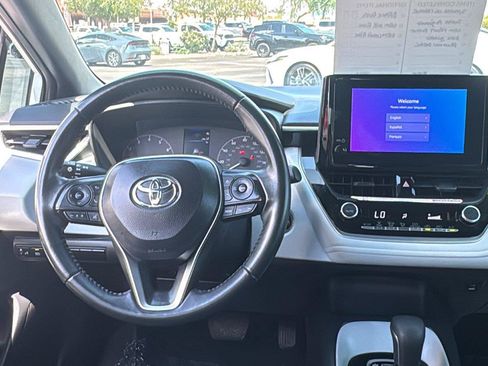 Used 2025 Toyota Corolla SE FWD image 12