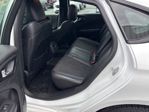 Used 2015 Chrysler 200 S w/ Comfort Group image 19