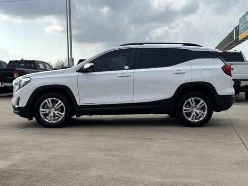 Used 2021 GMC Terrain SLE w/ Driver Convenience Package image 8