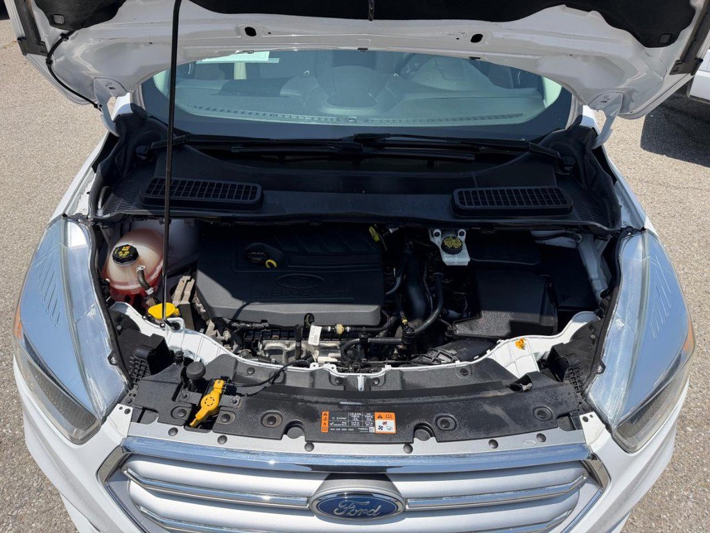 Used 2017 Ford Escape SE AWD/4WD image 43