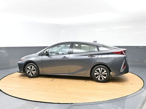Used 2018 Toyota Prius Prime Plus image 9