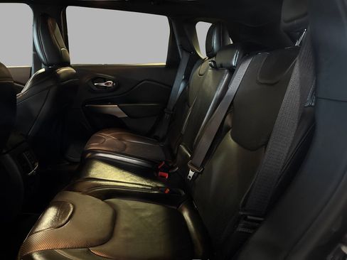 Used 2020 Jeep Cherokee High Altitude image 25