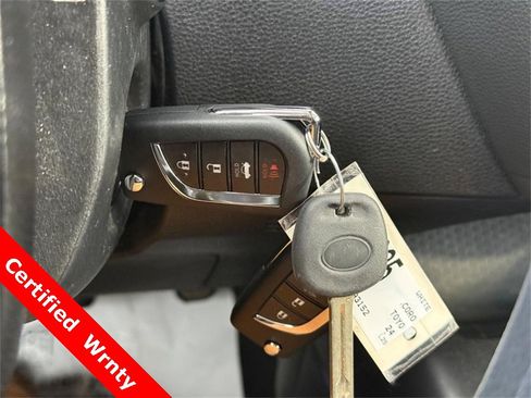 Used 2024 Toyota Corolla LE image 31