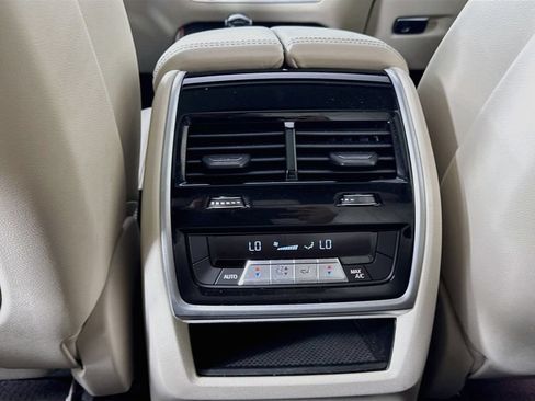 Used 2021 BMW X5 sDrive40i w/ Premium Package RWD image 32
