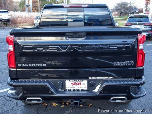 Used 2021 Chevrolet Silverado 1500 High Country image 9