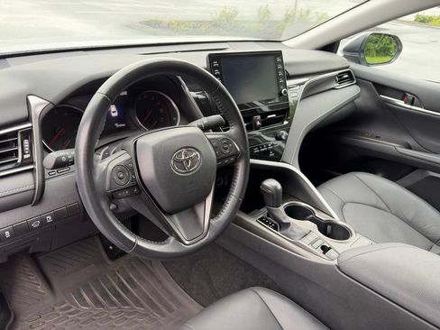 Used 2024 Toyota Camry XSE FWD image 11