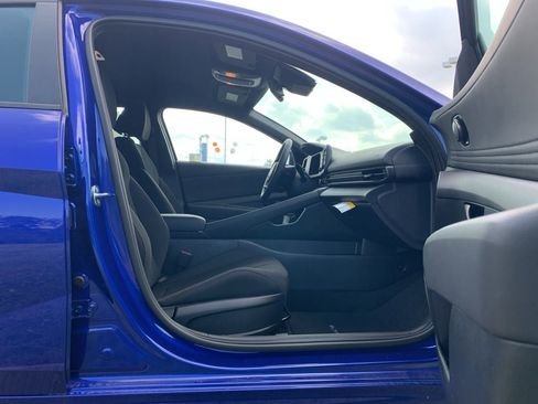 New 2025 Hyundai Elantra Sport image 30