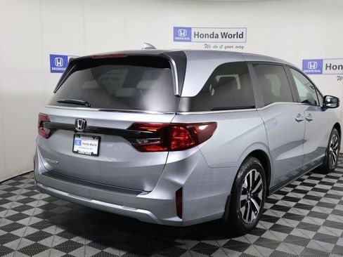 New 2026 Honda Odyssey EX-L image 4