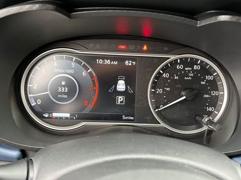 Used 2025 Nissan Versa SV w/ Trunk Package image 26