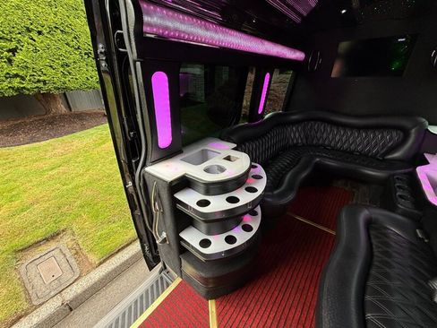 Used 2012 Mercedes-Benz Sprinter 2500 image 12