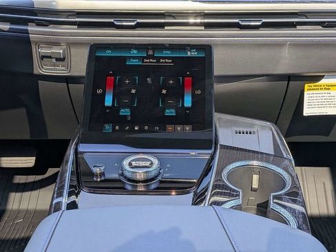 New 2026 Cadillac Escalade IQL Sport 1 w/ LPO, ONYX Package AWD/4WD image 21