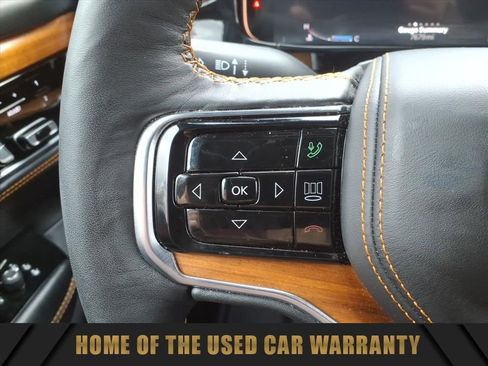 Used 2025 Jeep Grand Wagoneer Series III w/ HD Trailer Tow Package image 20