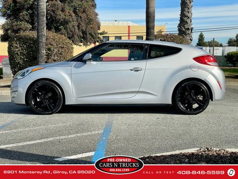 Used 2016 Hyundai Veloster Coupe 3D w/ Option Group 02 image 19