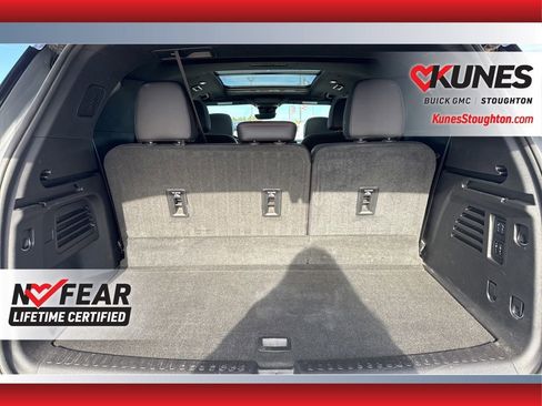 Used 2025 Chevrolet Traverse RS image 42