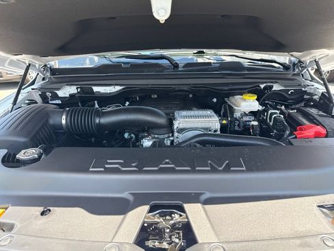 New 2026 RAM 1500 4x4 Crew Cab image 33