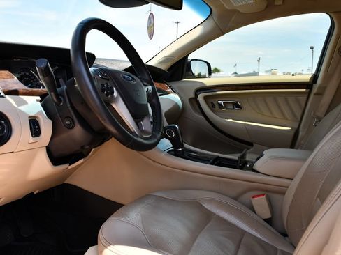 Used 2019 Ford Taurus Limited FWD image 13