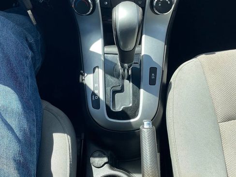 Used 2012 Chevrolet Cruze LT FWD image 19