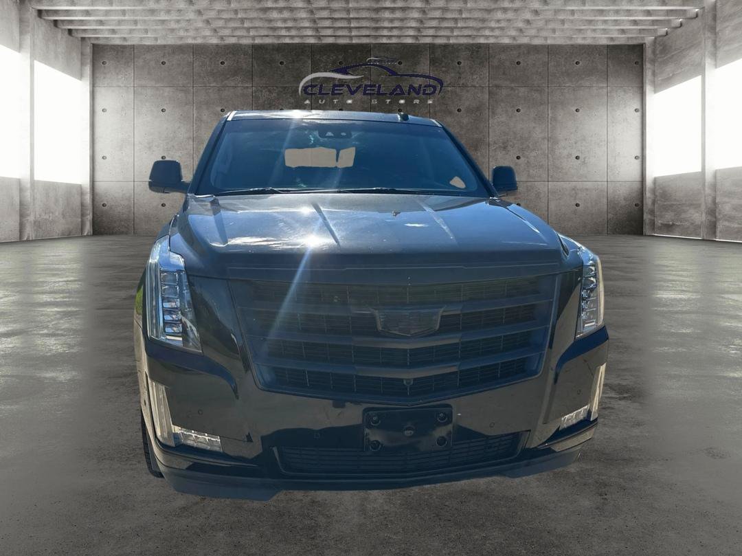 Used 2018 Cadillac Escalade Luxury AWD/4WD image 7