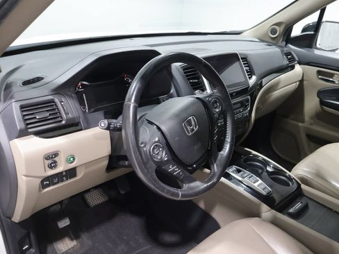 Used 2017 Honda Pilot Touring image 15