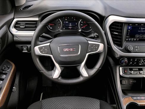 Used 2021 GMC Acadia SLE w/ Driver Convenience Package image 5