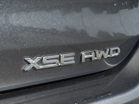 Used 2025 Toyota Highlander XSE AWD/4WD image 29