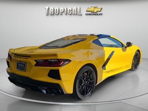 Used 2026 Chevrolet Corvette Stingray Coupe w/ 1LT RWD image 3