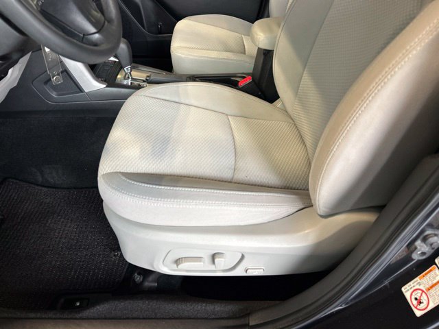 Used 2015 Subaru Forester 2.5i Premium w/ All-Weather Package AWD/4WD image 16