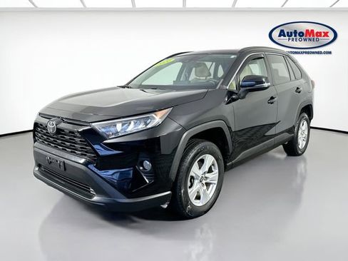 Used 2021 Toyota RAV4 XLE w/ Convenience Package image 5