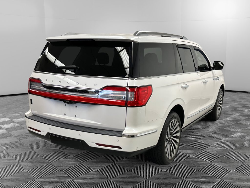 Used 2019 Lincoln Navigator Reserve AWD/4WD image 6
