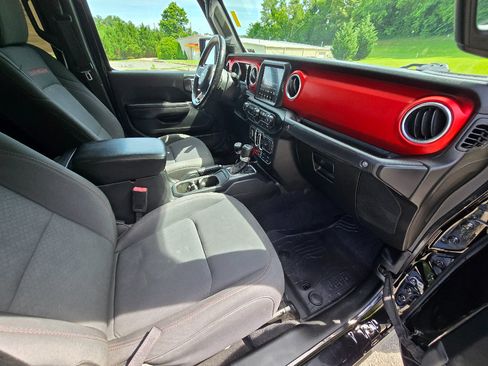 Used 2020 Jeep Gladiator Rubicon AWD/4WD image 22