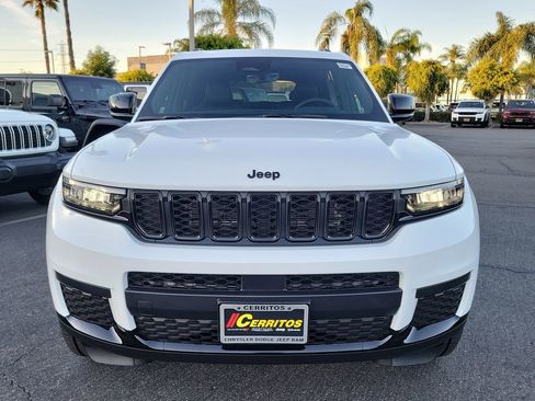 New 2025 Jeep Grand Cherokee L Altitude image 19