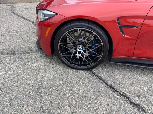 Used 2018 BMW M4 Convertible image 6