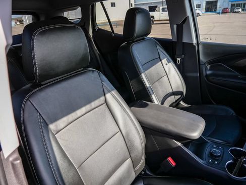 Used 2024 GMC Terrain SLT AWD/4WD image 21