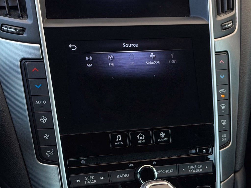 Used 2021 INFINITI Q60 3.0t Luxe w/ Cargo Package RWD image 18