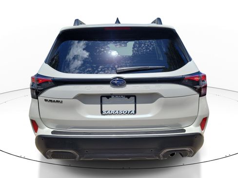 Used 2025 Subaru Forester Limited AWD/4WD image 5
