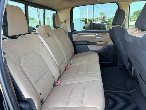 Used 2019 RAM 1500 Big Horn RWD image 24