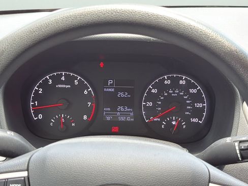 Used 2020 Hyundai Accent SE FWD image 11