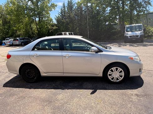 Used 2009 Toyota Corolla FWD image 10