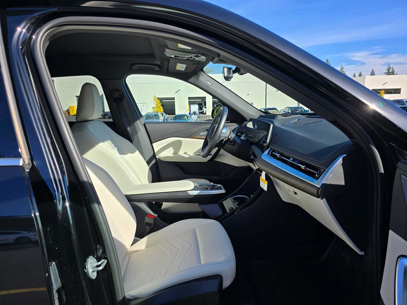 Used 2026 BMW X1 xDrive28i w/ Technology Package AWD/4WD image 11